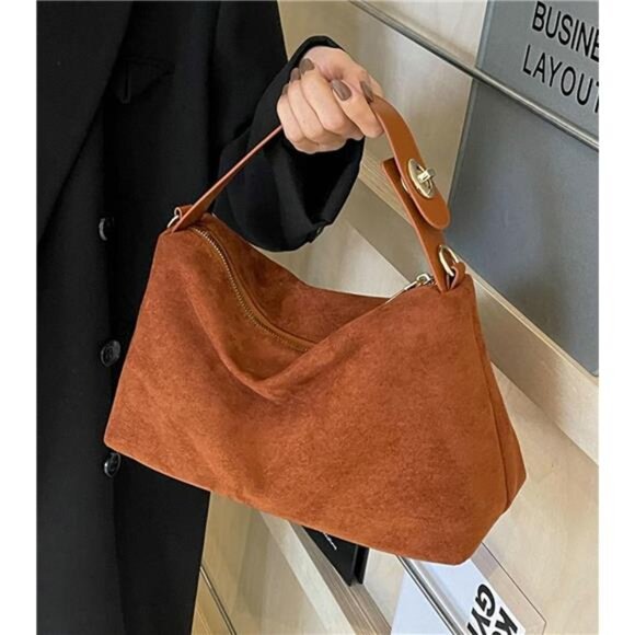 Trendy Suede Pillow Bag - Retro Shoulder Bag for Fall and Winter - Picture 3 of 7